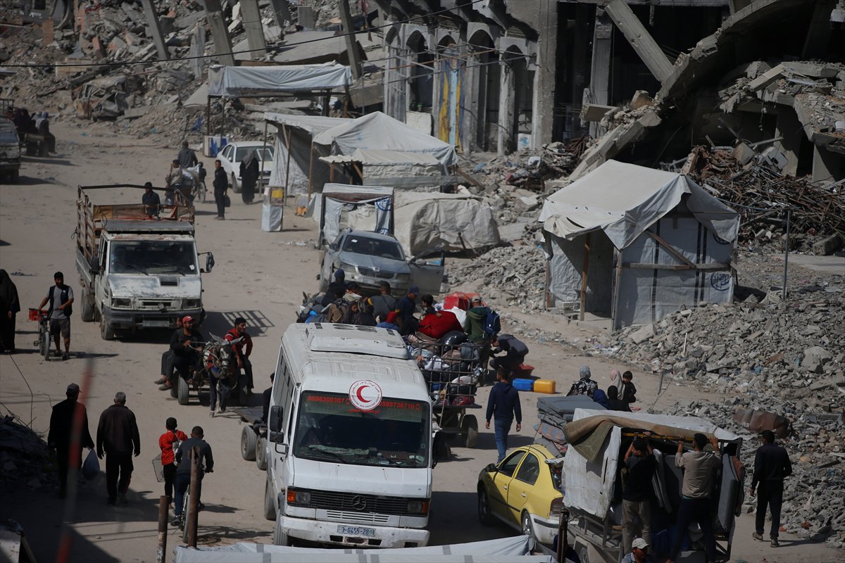 Gazze'de halk güvenli bölgelere göç etmeye başladı