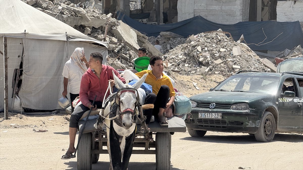 Gazze'de halk güvenli bölgelere göç etmeye başladı