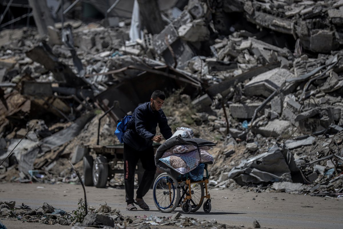 Gazze'de halk güvenli bölgelere göç etmeye başladı