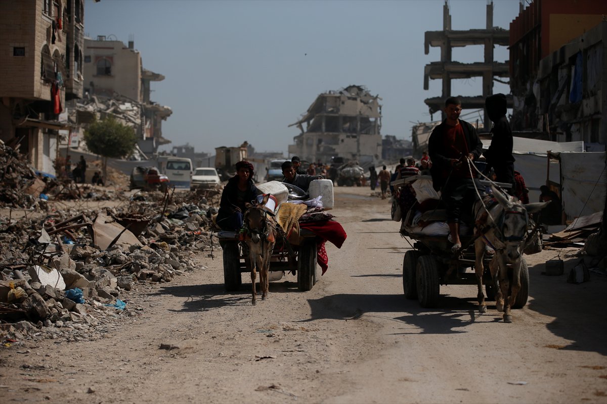 Gazze'de halk güvenli bölgelere göç etmeye başladı