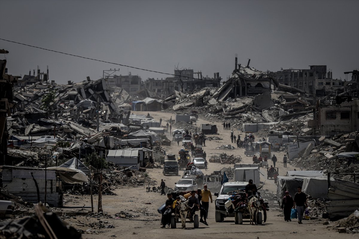 Gazze'de halk güvenli bölgelere göç etmeye başladı