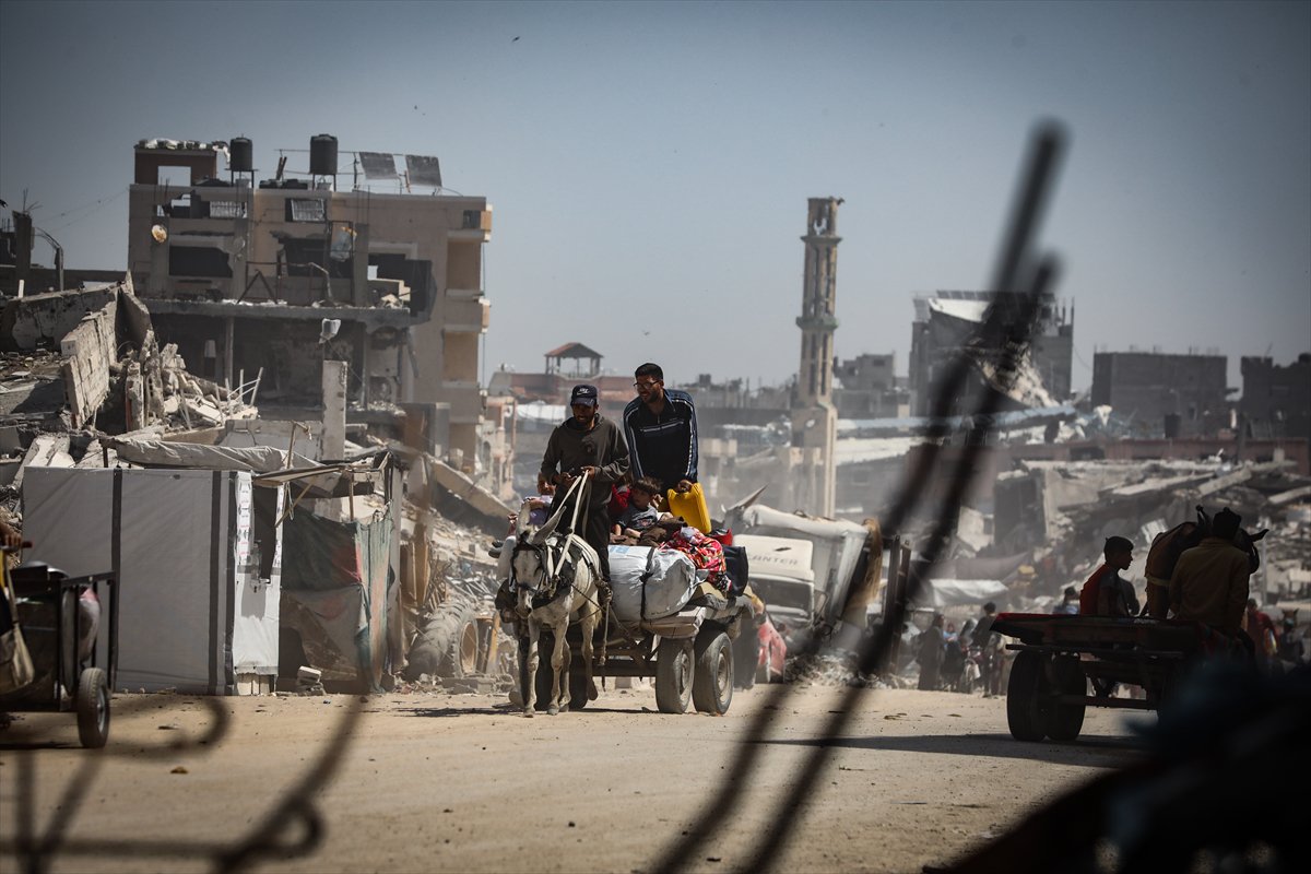 Gazze'de halk güvenli bölgelere göç etmeye başladı