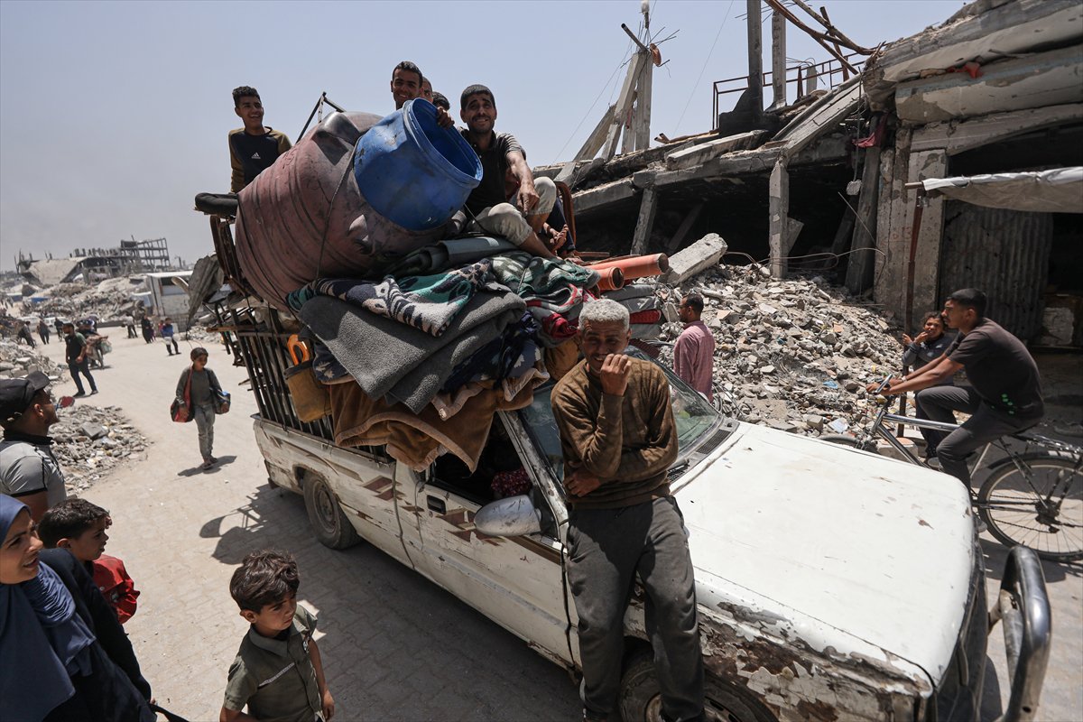 Gazze'de halk güvenli bölgelere göç etmeye başladı