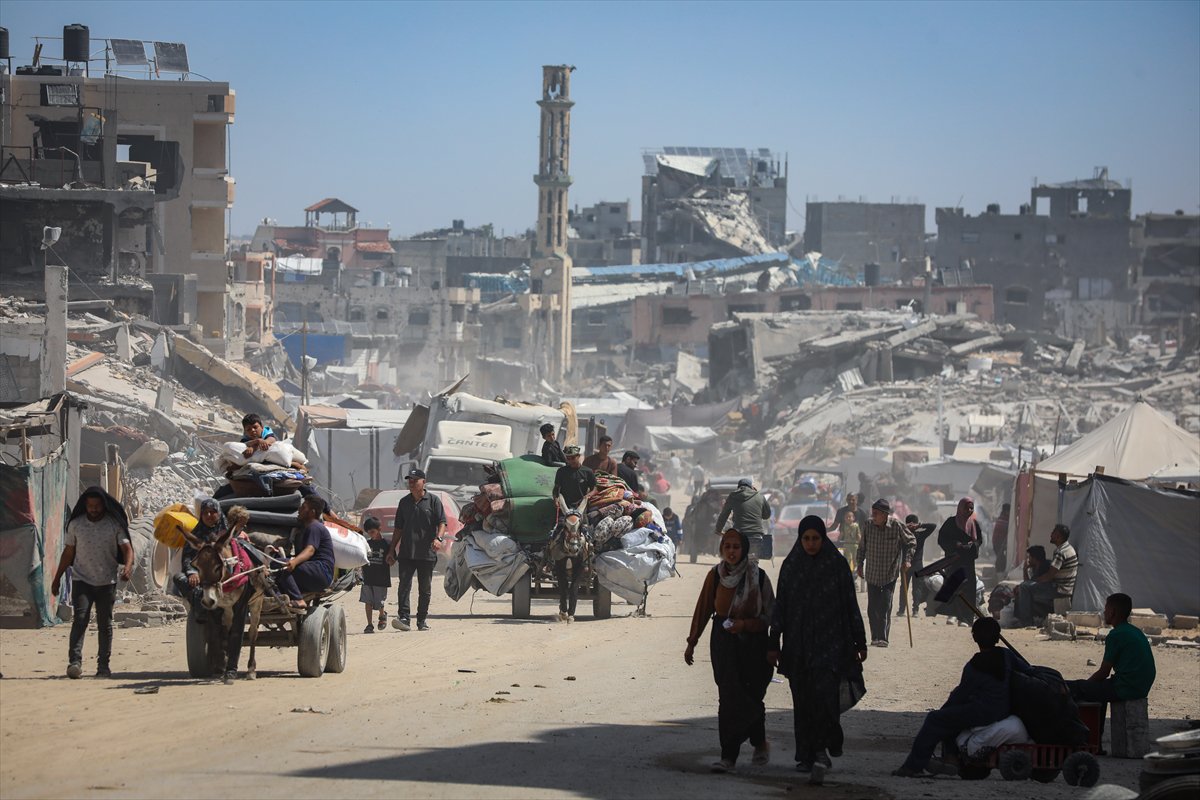 Gazze'de halk güvenli bölgelere göç etmeye başladı