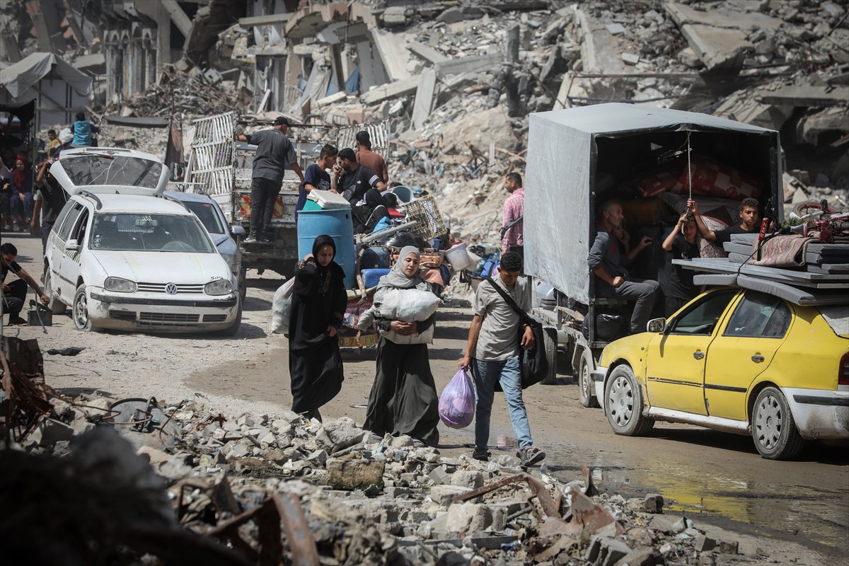 Gazze'de halk güvenli bölgelere göç etmeye başladı