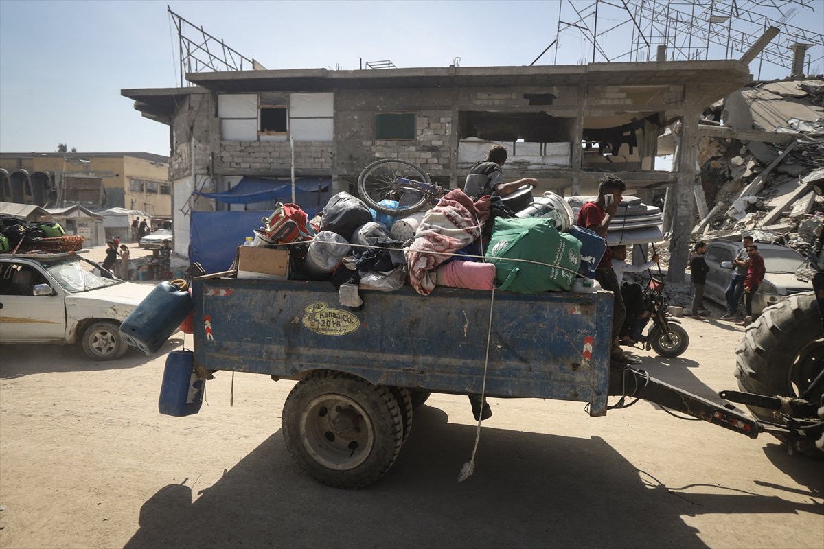 Gazze'de halk güvenli bölgelere göç etmeye başladı