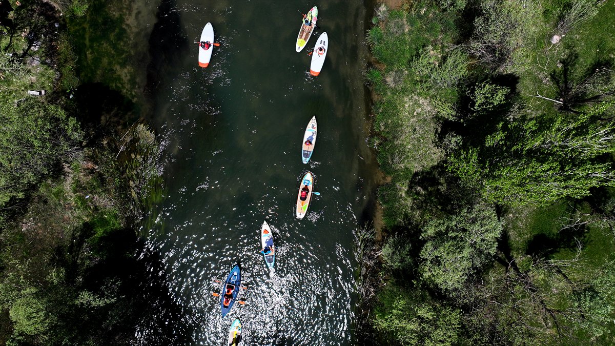 Kayseri'de ay yıldızlı kürek şöleni nefes kesti