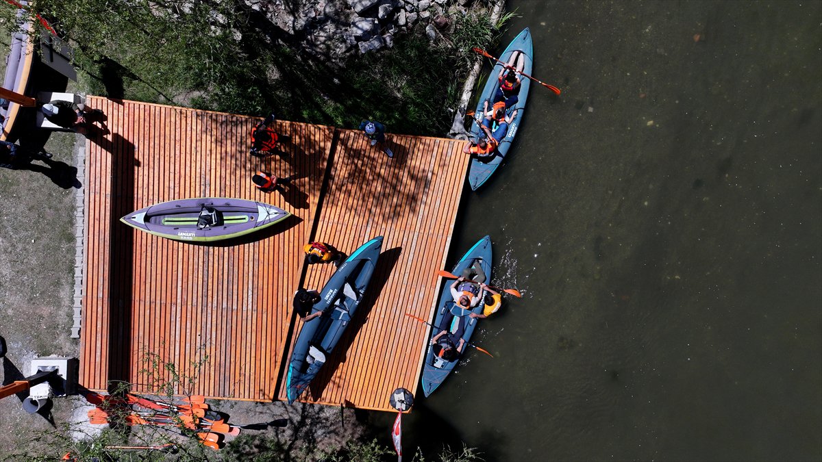 Kayseri'de ay yıldızlı kürek şöleni nefes kesti