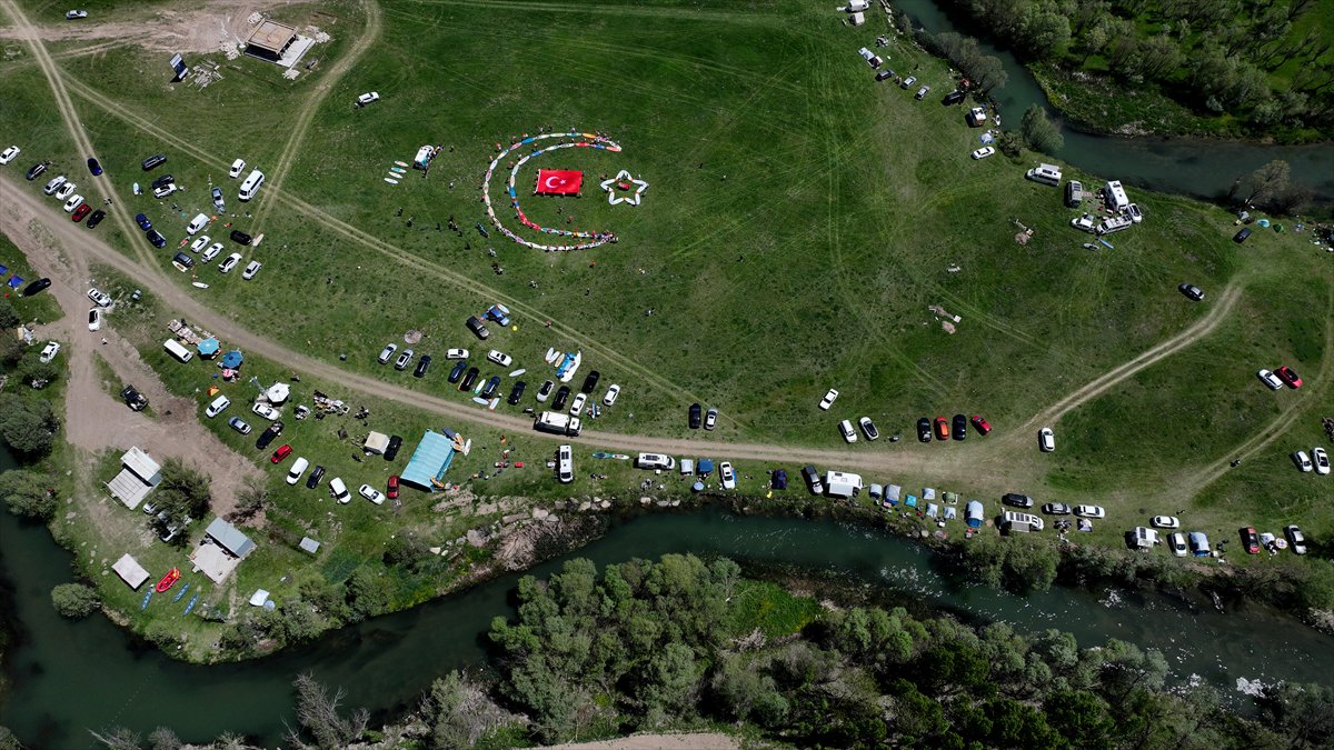 Kayseri'de ay yıldızlı kürek şöleni nefes kesti