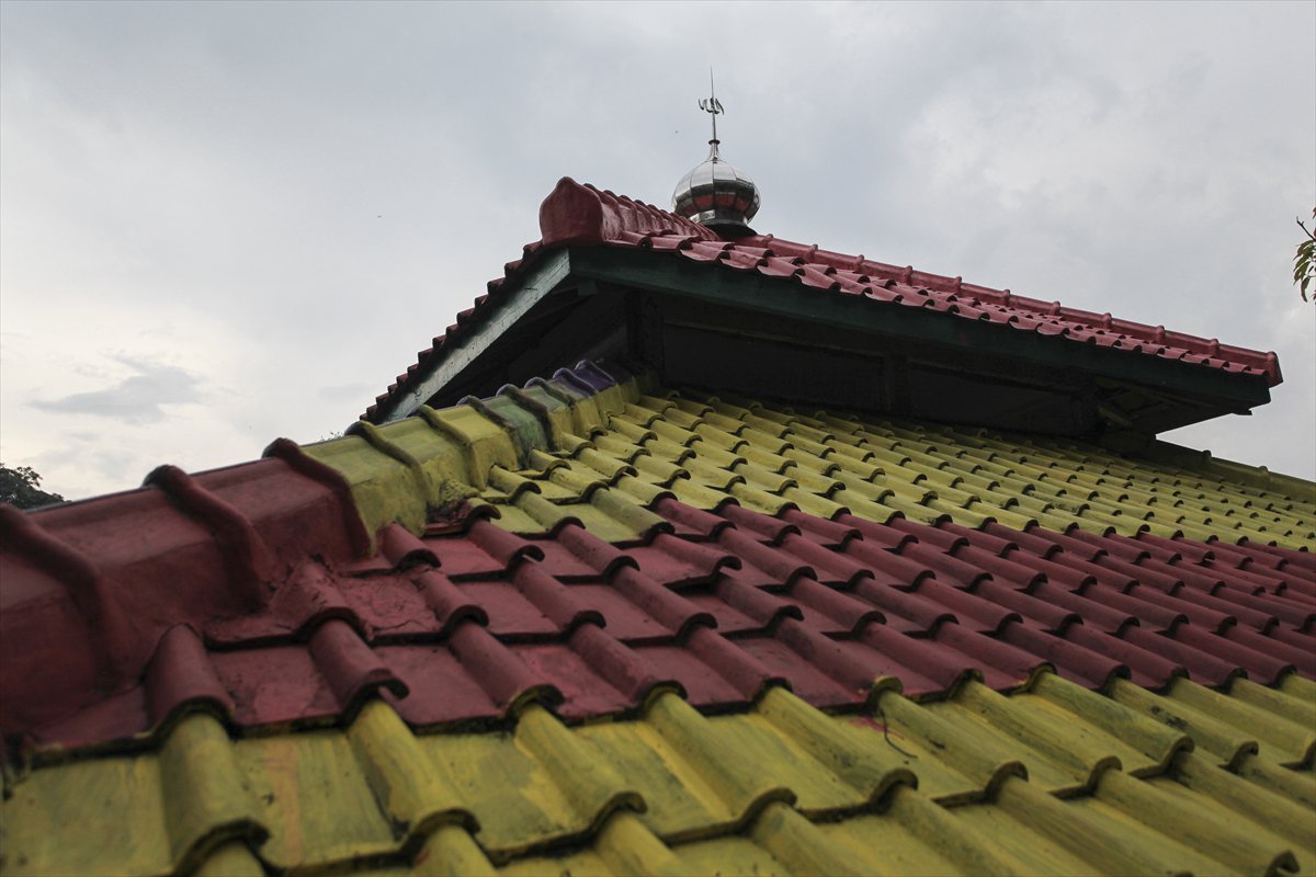 Endonezya’da Katumbiri Mahallesi renk cümbüşüne dönüştü