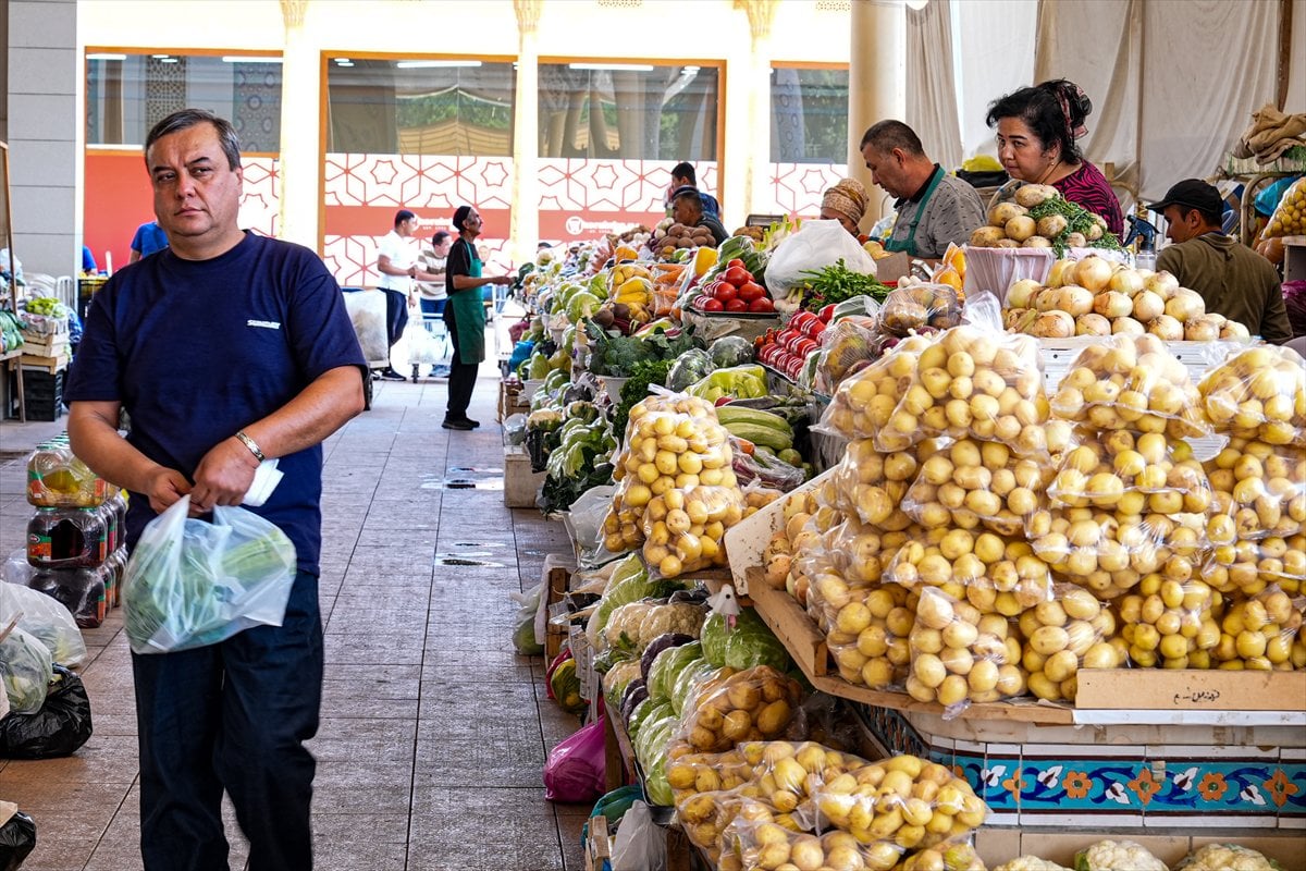 Özbekistan'nın tarihi kenti Taşkent'te günlük yaşam