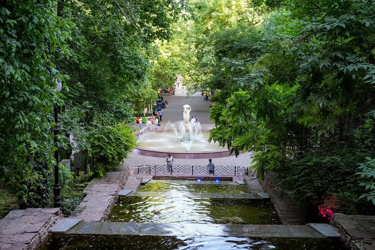 Özbekistan'nın tarihi kenti Taşkent'te günlük yaşam