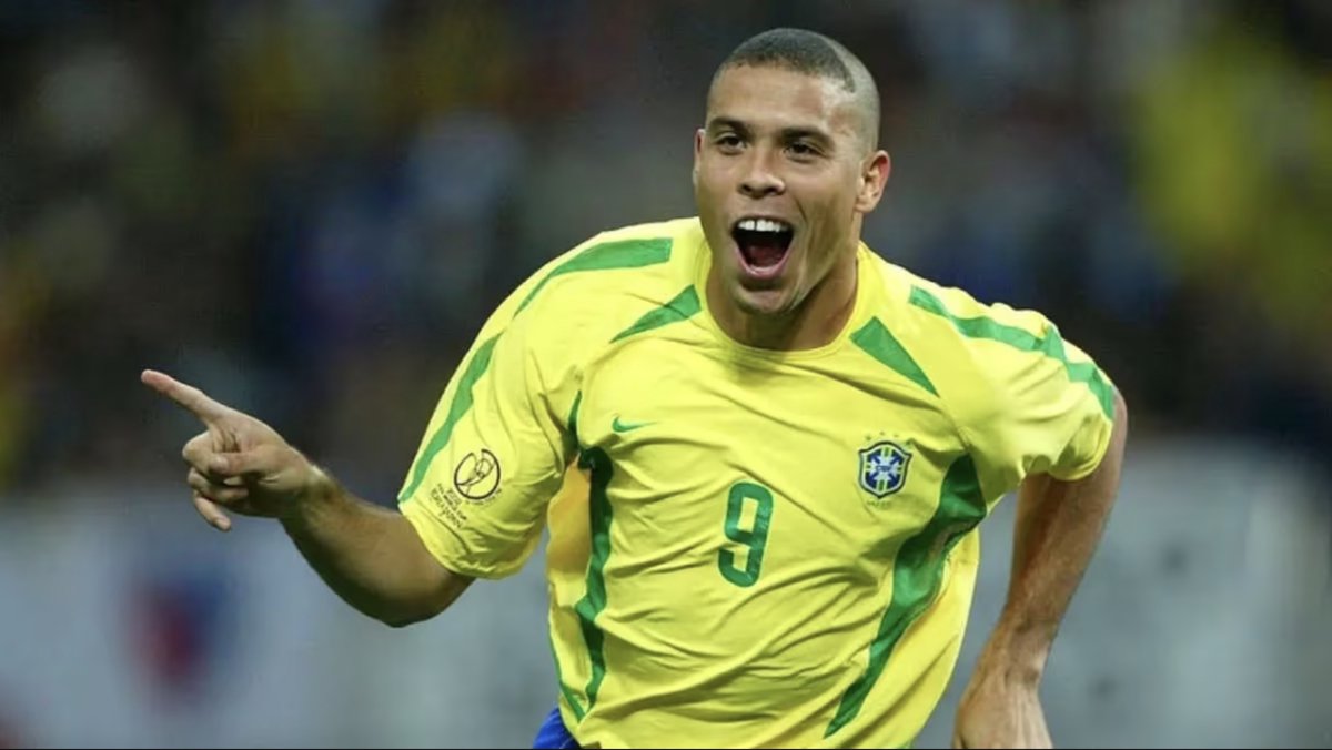 Dünyanın gelmiş geçmiş en iyi futbolcuları açıklandı