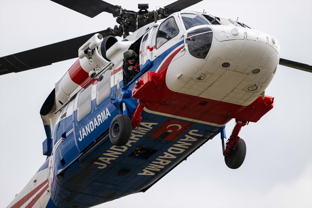 JÖAK keskin nişancılarının gökyüzünden suya nefes kesen görevi