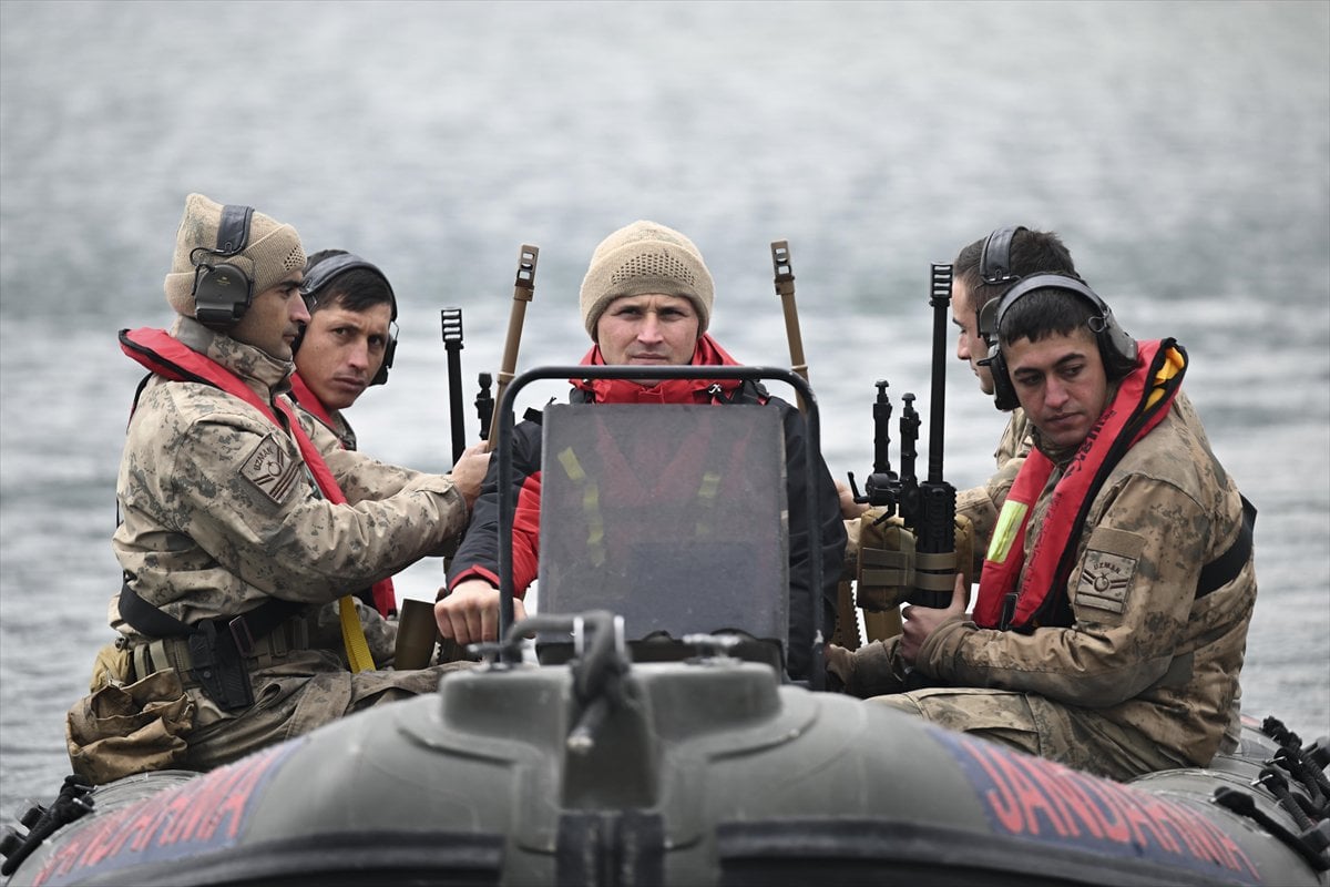 JÖAK keskin nişancılarının gökyüzünden suya nefes kesen görevi