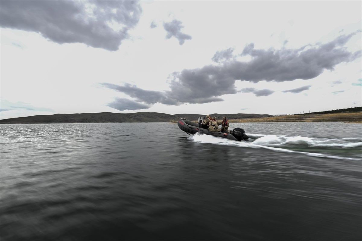 JÖAK keskin nişancılarının gökyüzünden suya nefes kesen görevi