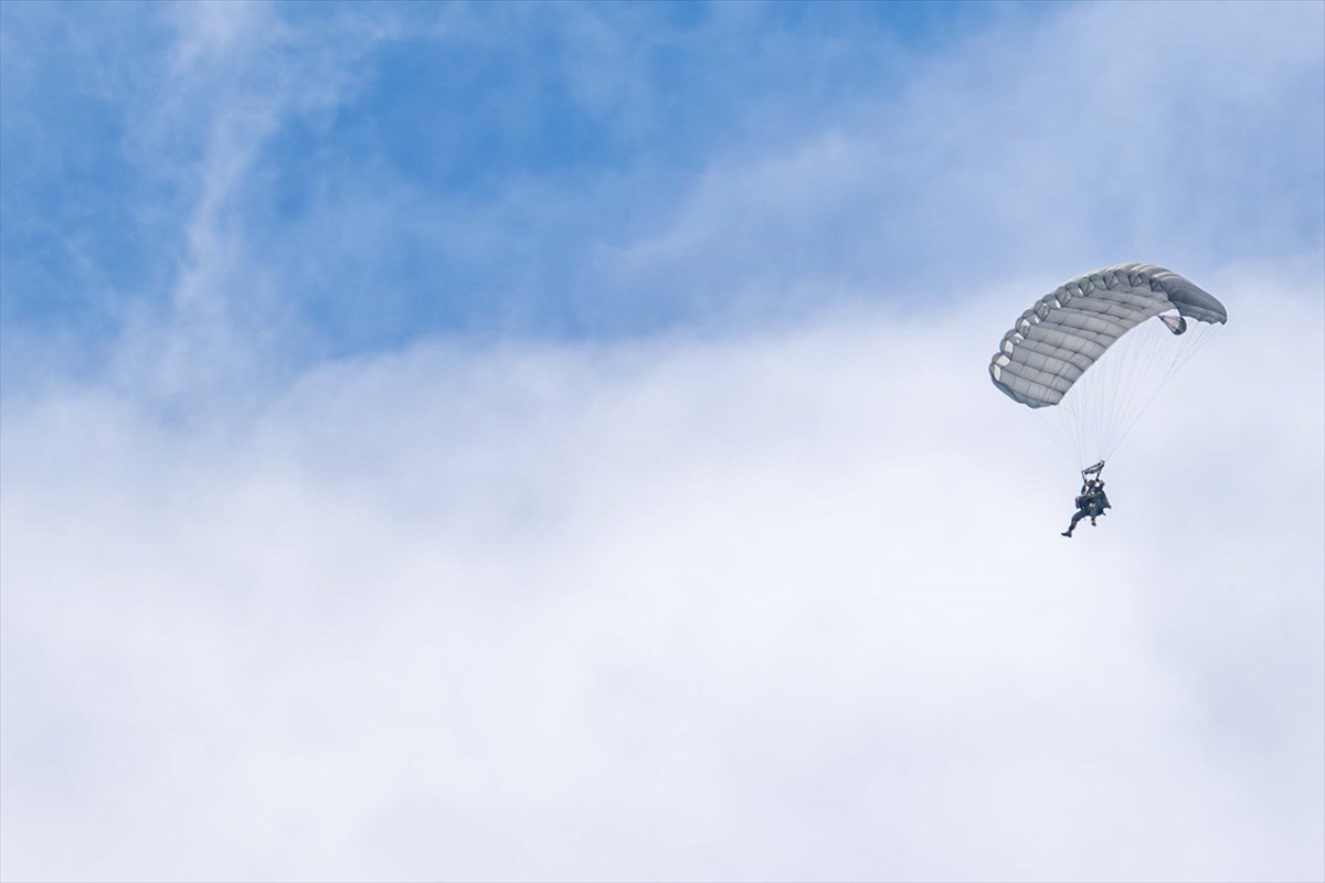 JÖAK keskin nişancılarının gökyüzünden suya nefes kesen görevi