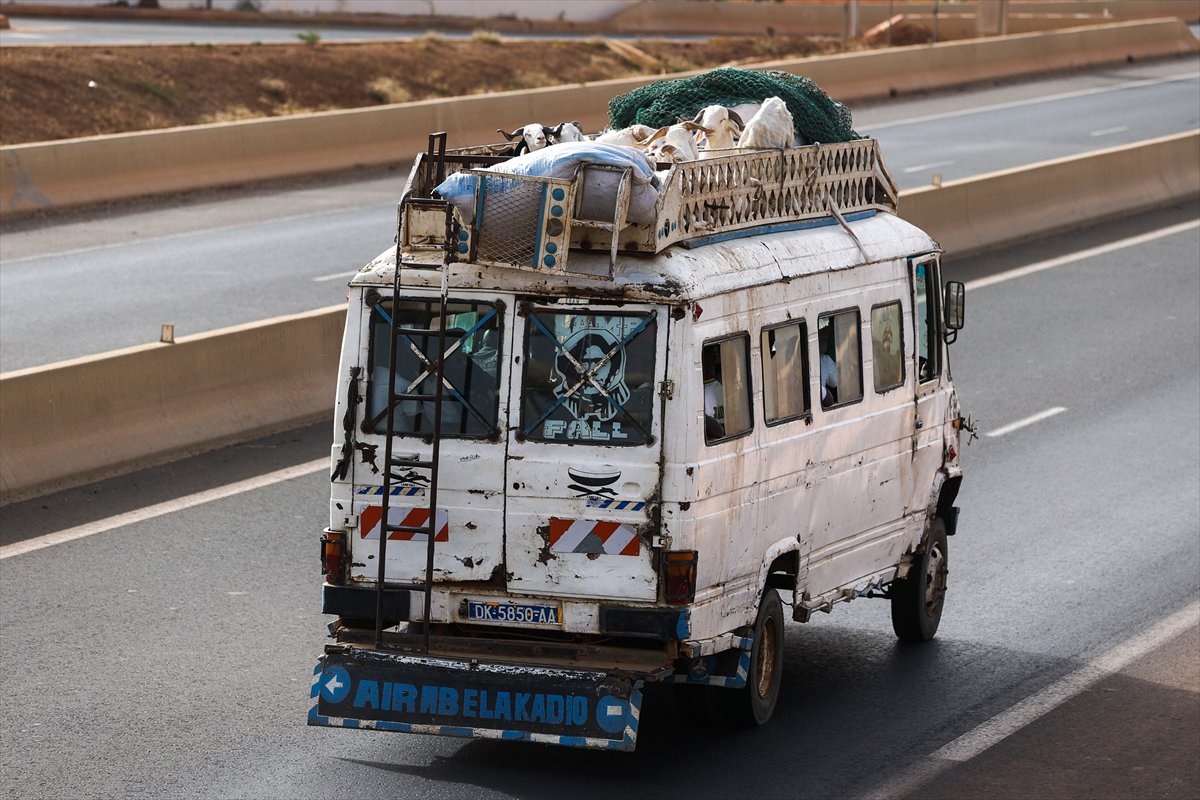 Senegal’de Kurban Bayramı hazırlıkları sokakları hareketlendirdi