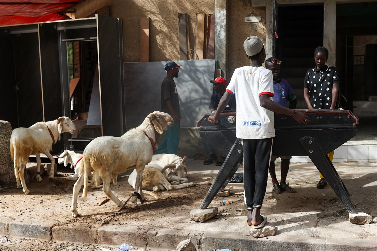 Senegal’de Kurban Bayramı hazırlıkları sokakları hareketlendirdi