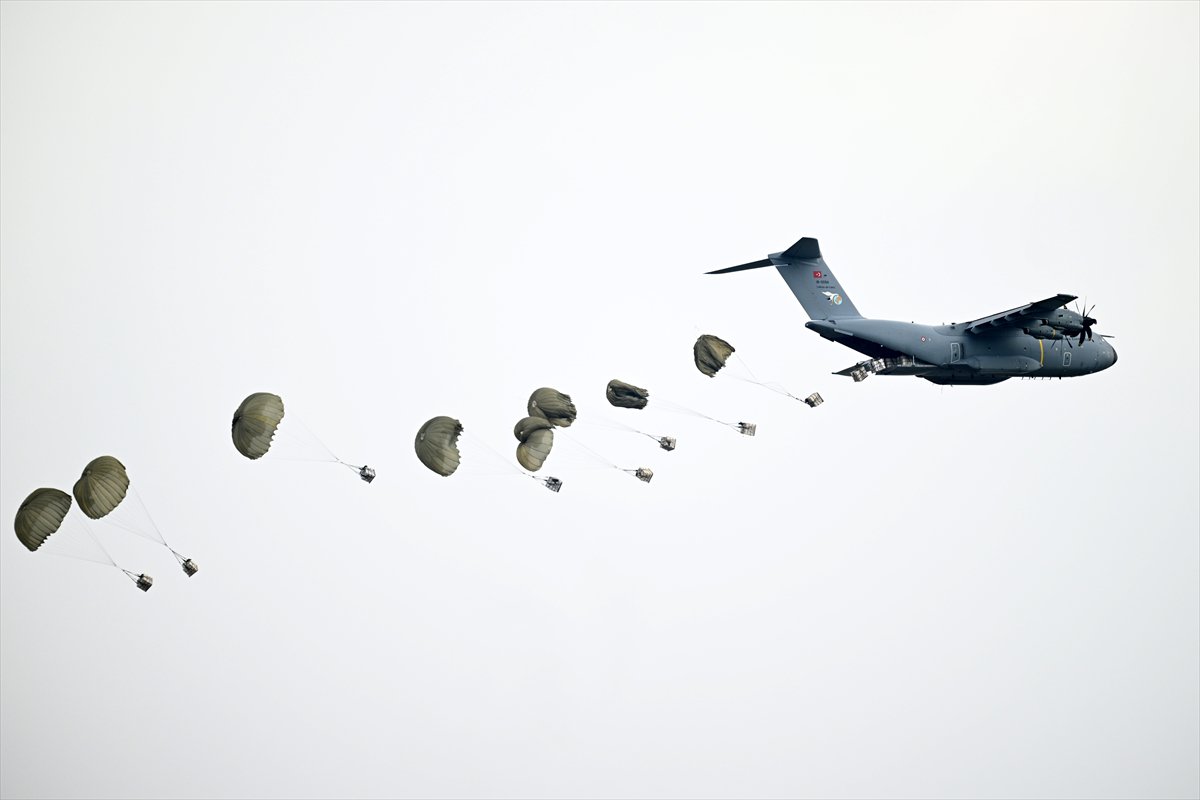 TSK’dan Erciyes semalarında güç gösterisi