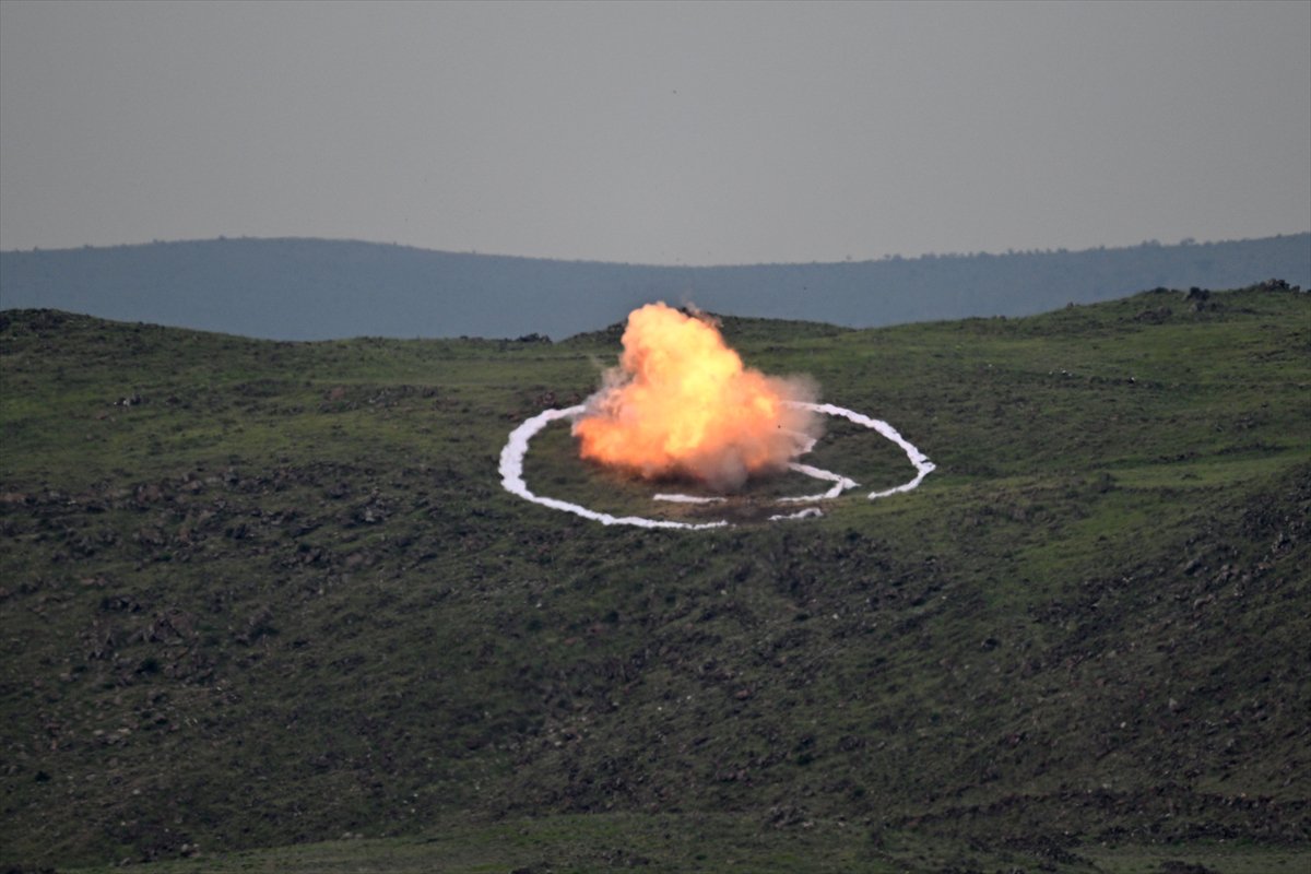 TSK’dan Erciyes semalarında güç gösterisi