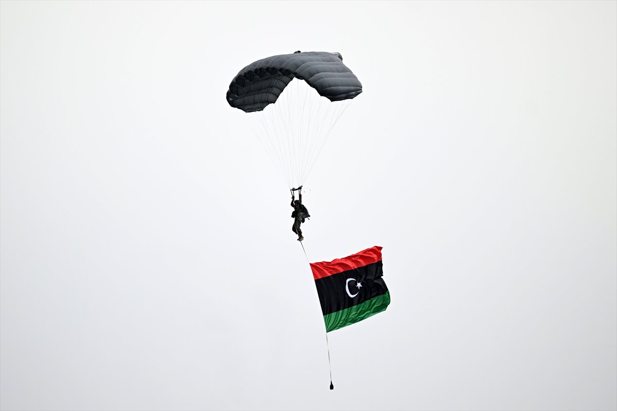 TSK’dan Erciyes semalarında güç gösterisi