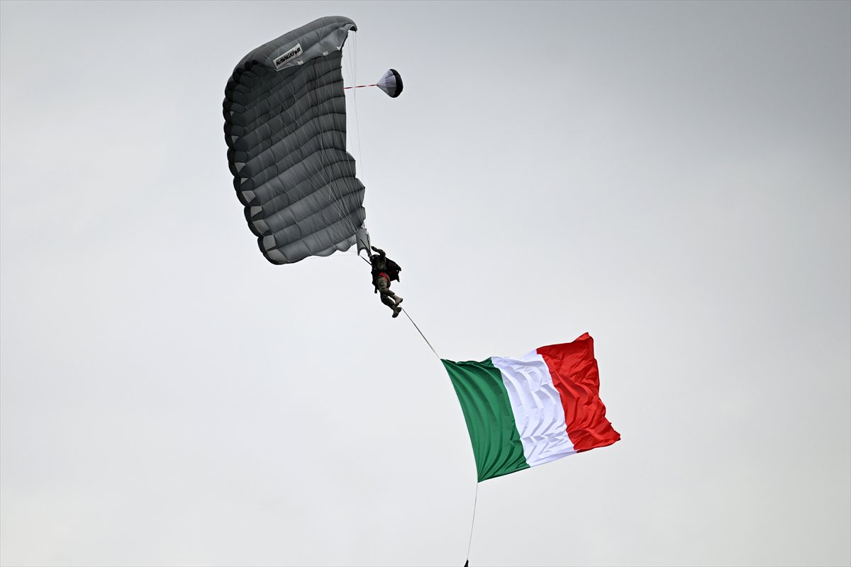 TSK’dan Erciyes semalarında güç gösterisi