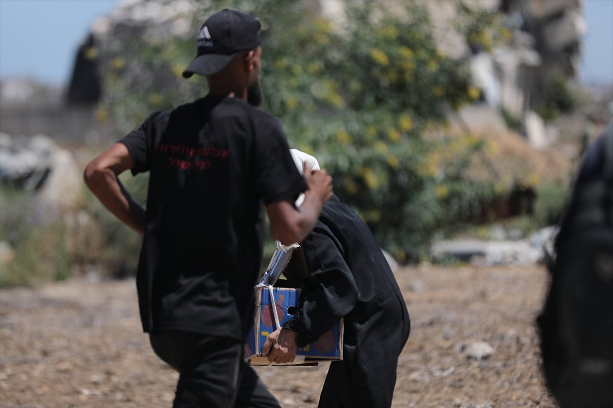 Filistinliler, yardım dağıtım noktasına akın etti