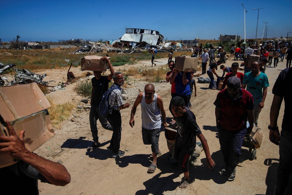 Filistinliler, yardım dağıtım noktasına akın etti