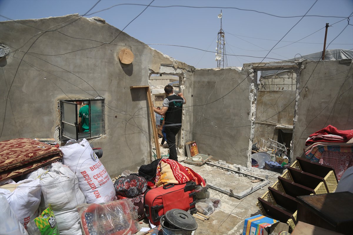 Binlerce Suriyeli, evlerine dönmeye devam ediyor