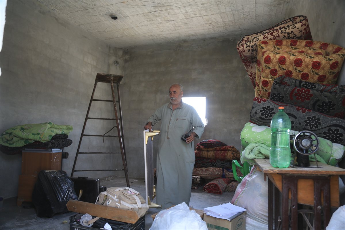 Binlerce Suriyeli, evlerine dönmeye devam ediyor