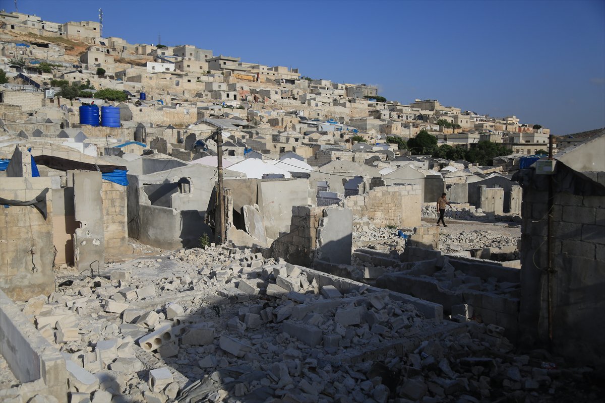 Binlerce Suriyeli, evlerine dönmeye devam ediyor