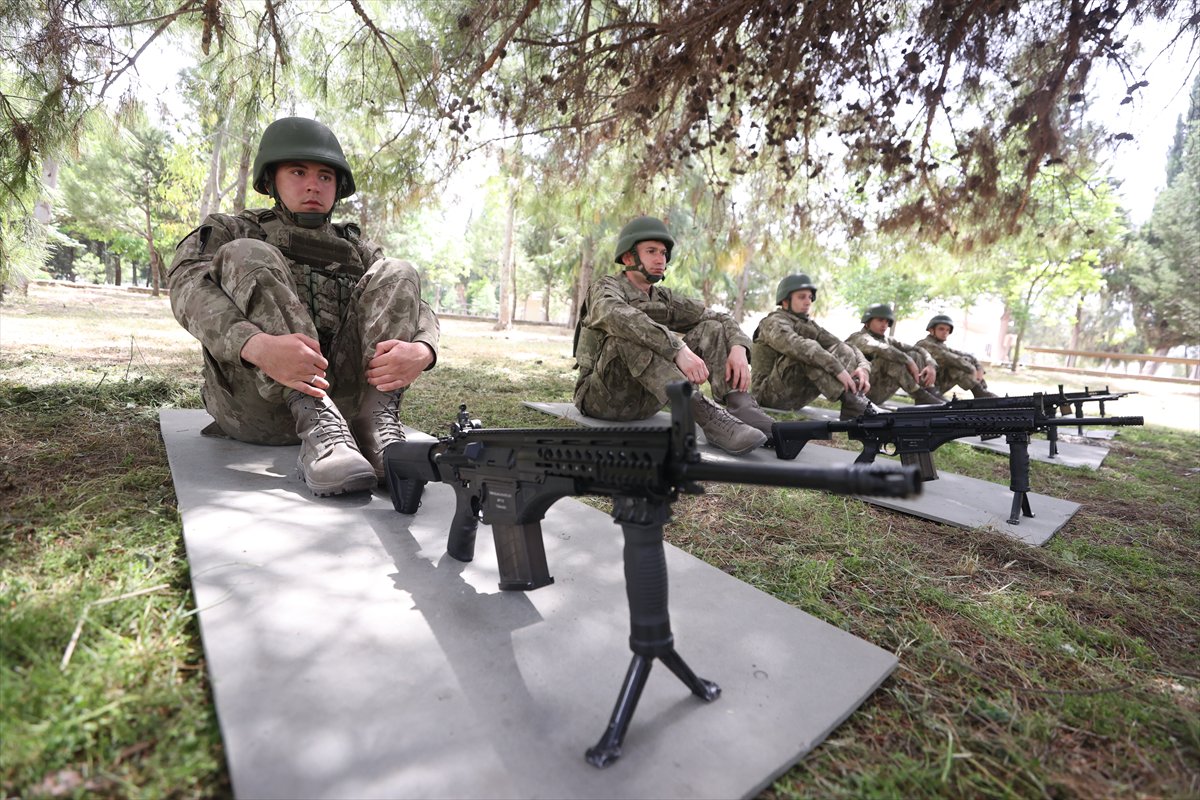Bedelli askerlikte yoğun eğitim süreci yemin töreniyle taçlandı