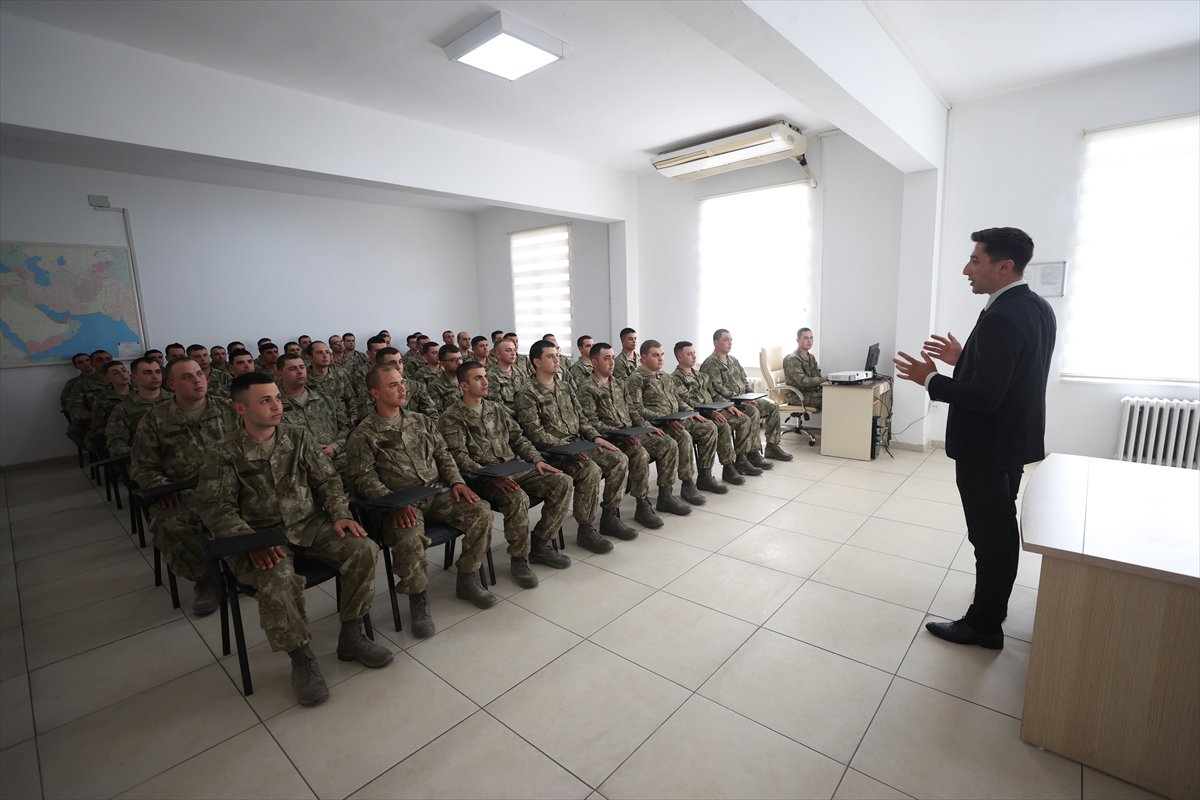 Bedelli askerlikte yoğun eğitim süreci yemin töreniyle taçlandı
