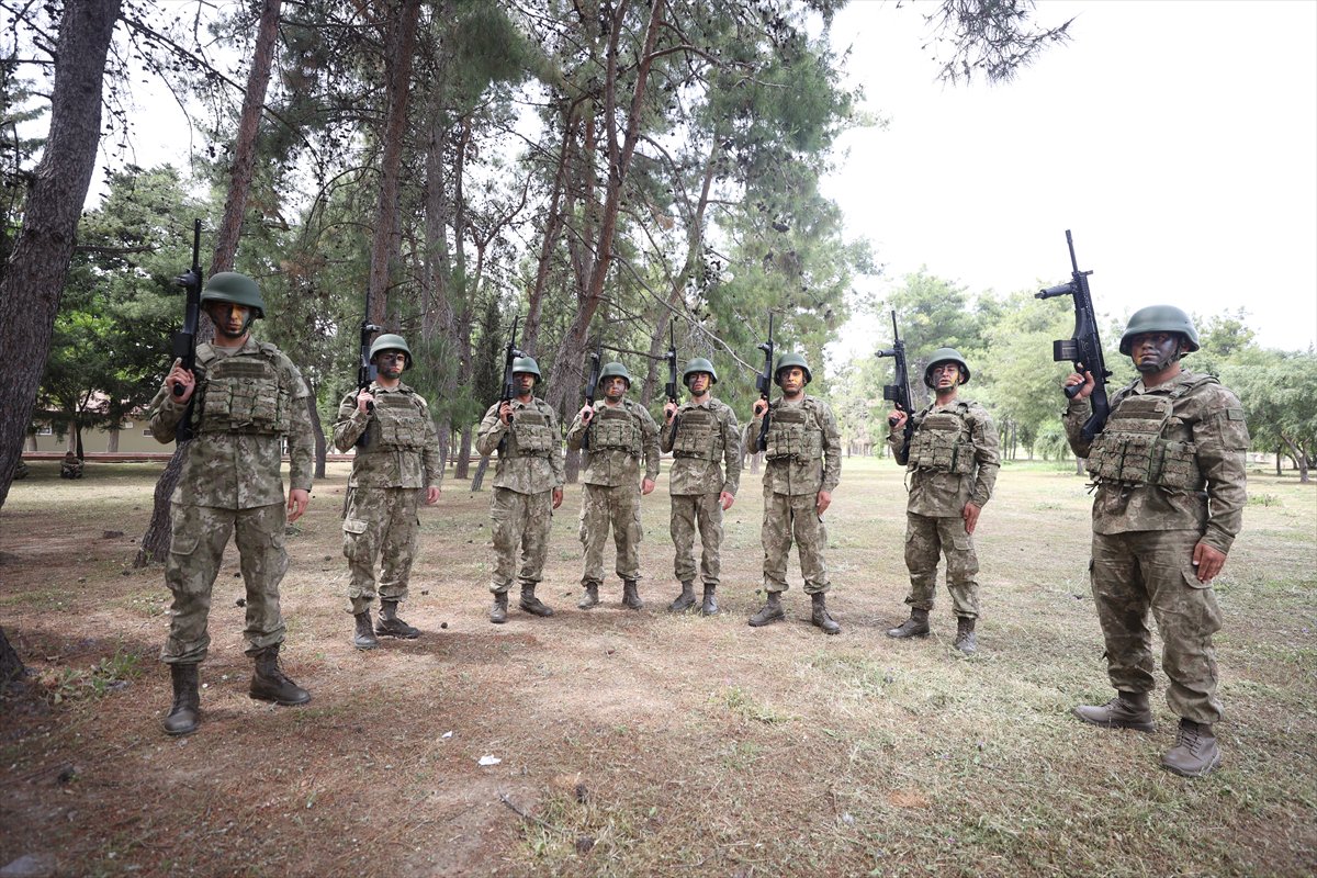 Bedelli askerlikte yoğun eğitim süreci yemin töreniyle taçlandı