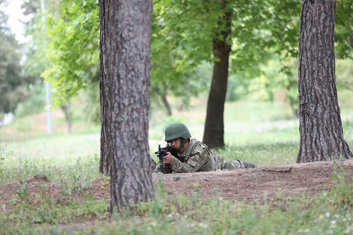 Bedelli askerlikte yoğun eğitim süreci yemin töreniyle taçlandı
