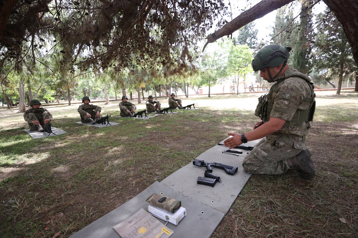 Bedelli askerlikte yoğun eğitim süreci yemin töreniyle taçlandı