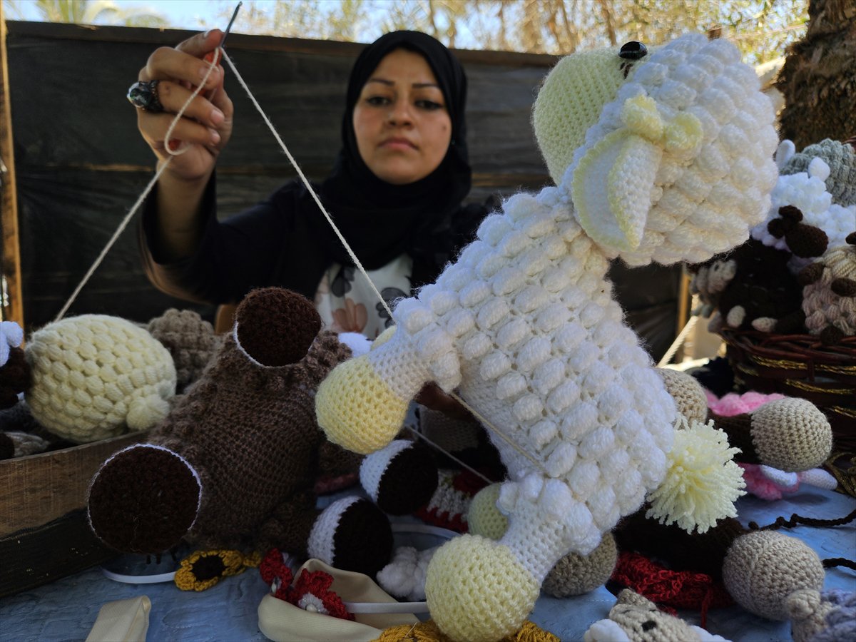 Gazze’de savaşın içinde bayram sevinci