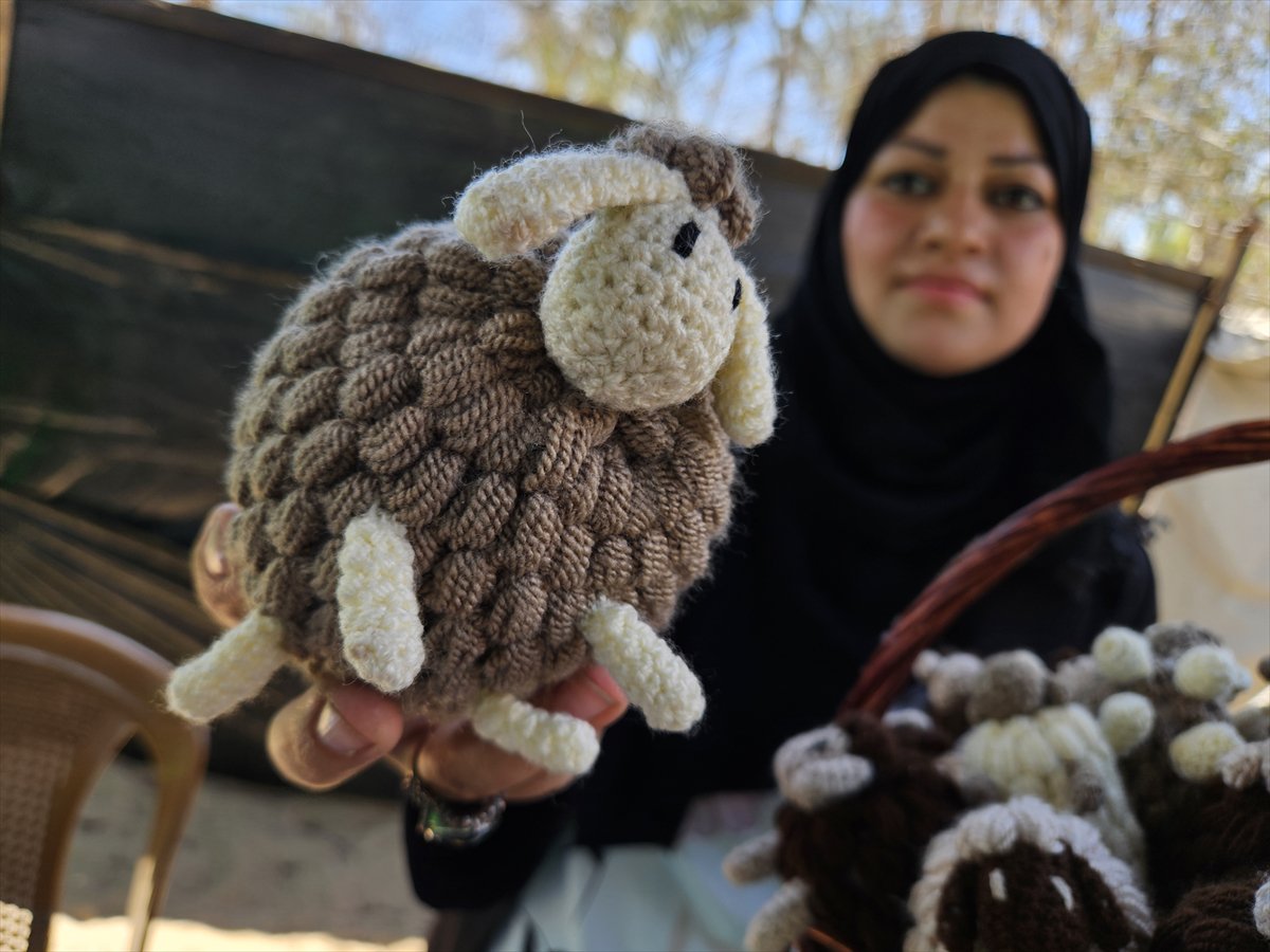 Gazze’de savaşın içinde bayram sevinci