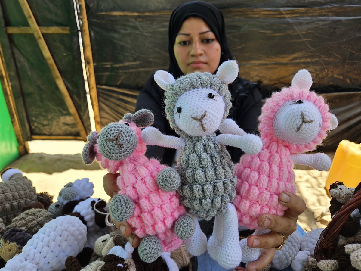 Gazze’de savaşın içinde bayram sevinci