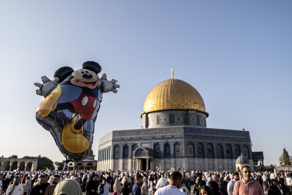 Mescid-i Aksa'da bayram namazı