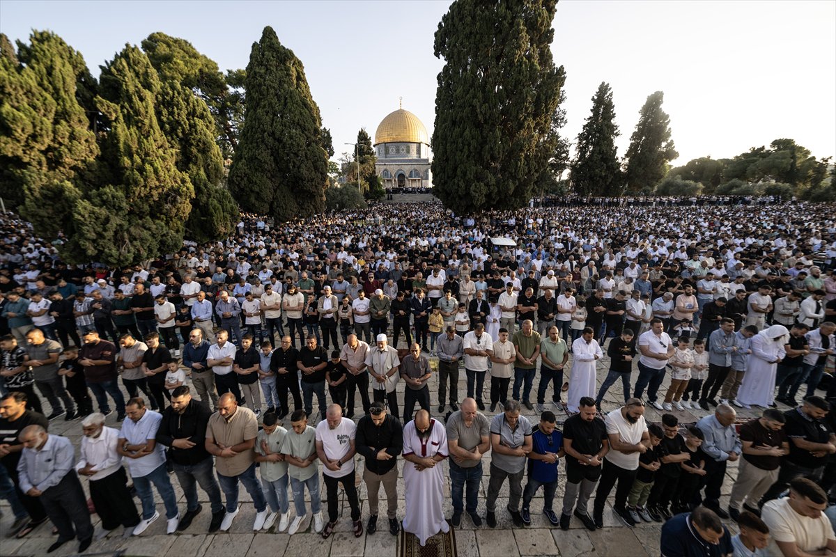 Mescid-i Aksa'da bayram namazı