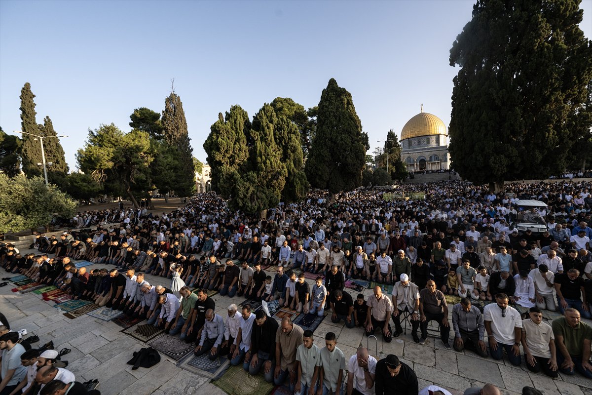 Mescid-i Aksa'da bayram namazı