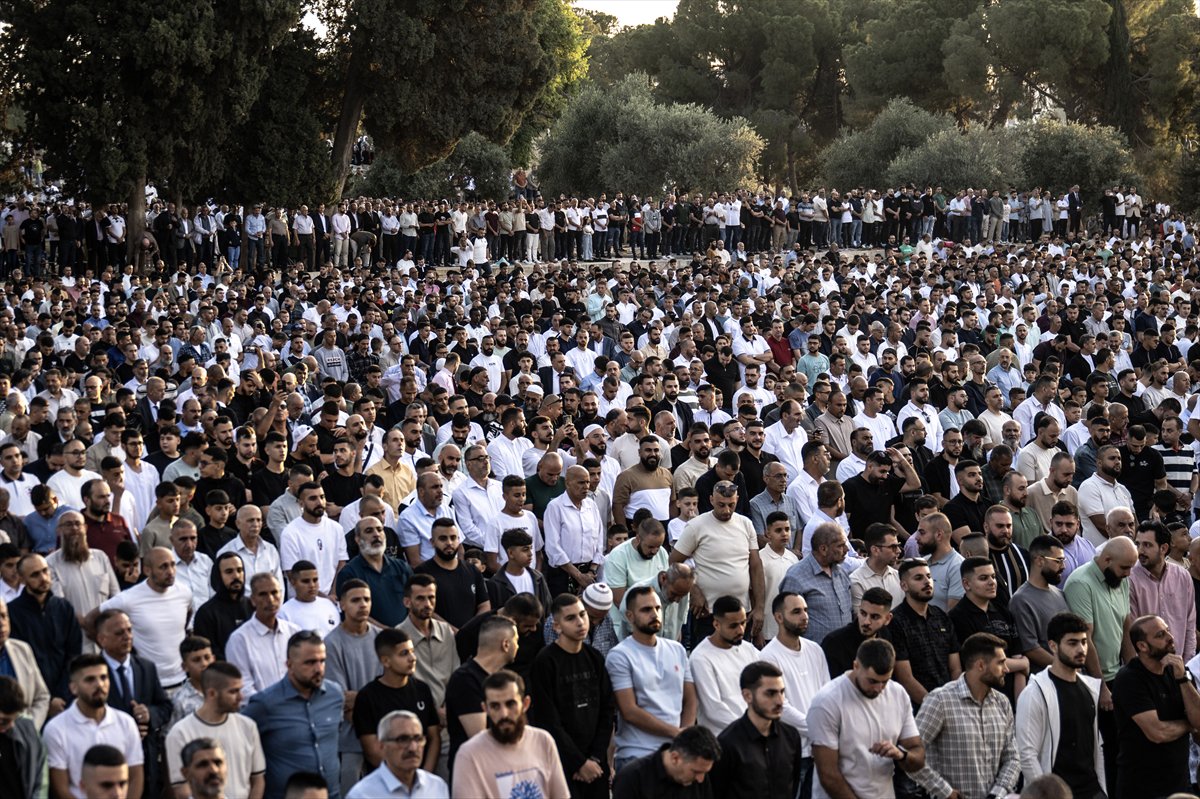 Mescid-i Aksa'da bayram namazı