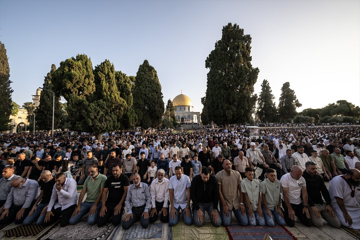 Mescid-i Aksa'da bayram namazı