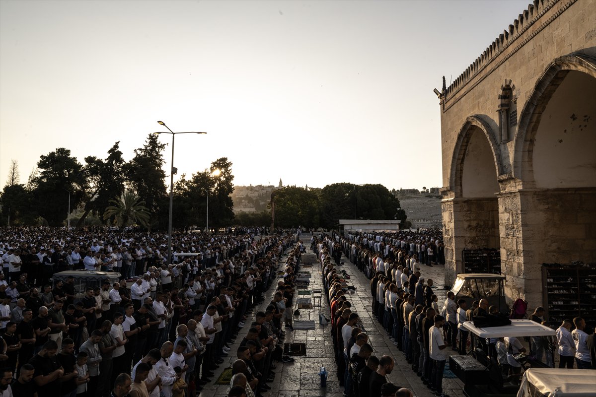 Mescid-i Aksa'da bayram namazı