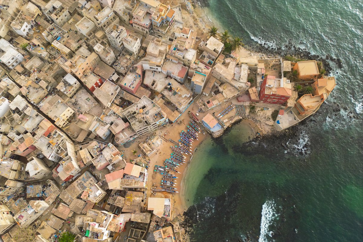 Dakar'ın renkli ve isyankar sokakları