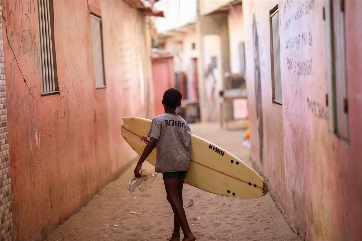 Dakar'ın renkli ve isyankar sokakları