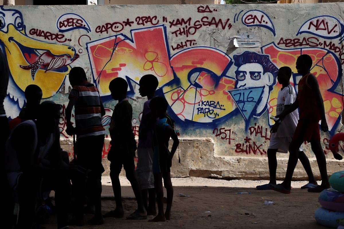 Dakar'ın renkli ve isyankar sokakları