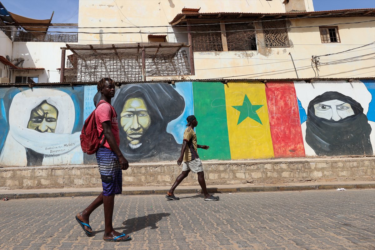 Dakar'ın renkli ve isyankar sokakları